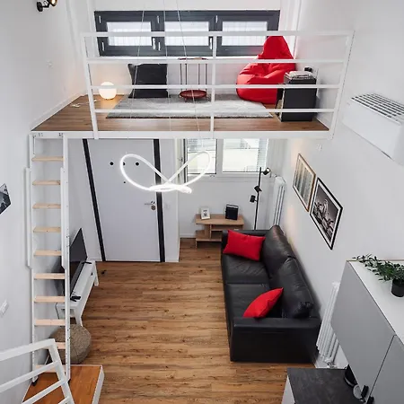Holiday home New - Loft 4 Pax - 50m From Metro - Private Entry